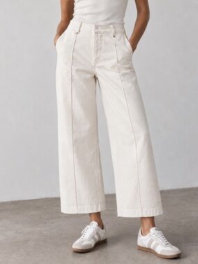 Zara women’s high-rise wide-leg jeans in an ecru/oyster-white denim sz 6